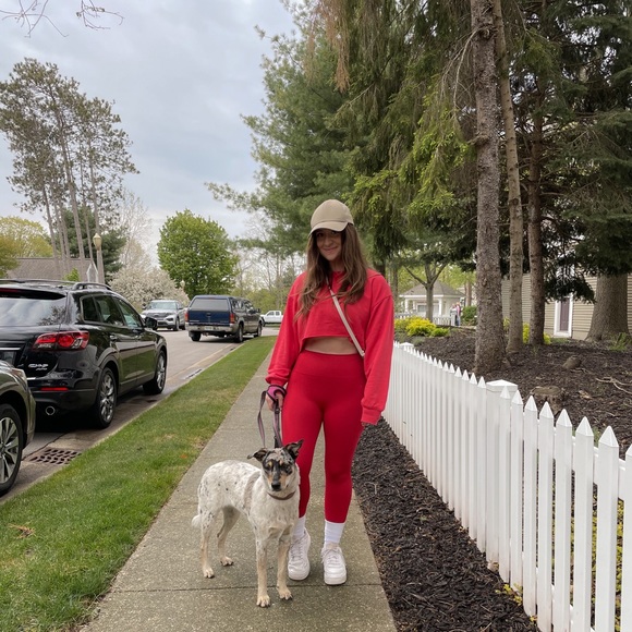 Meet your Posher, Arielle - Picture 2 of 5